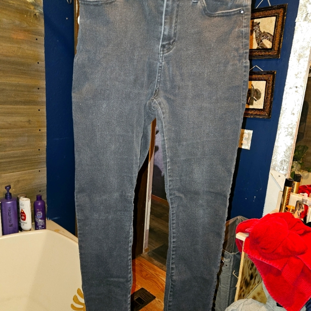 Womens black denim pants size 8 by Jennifer Lopez